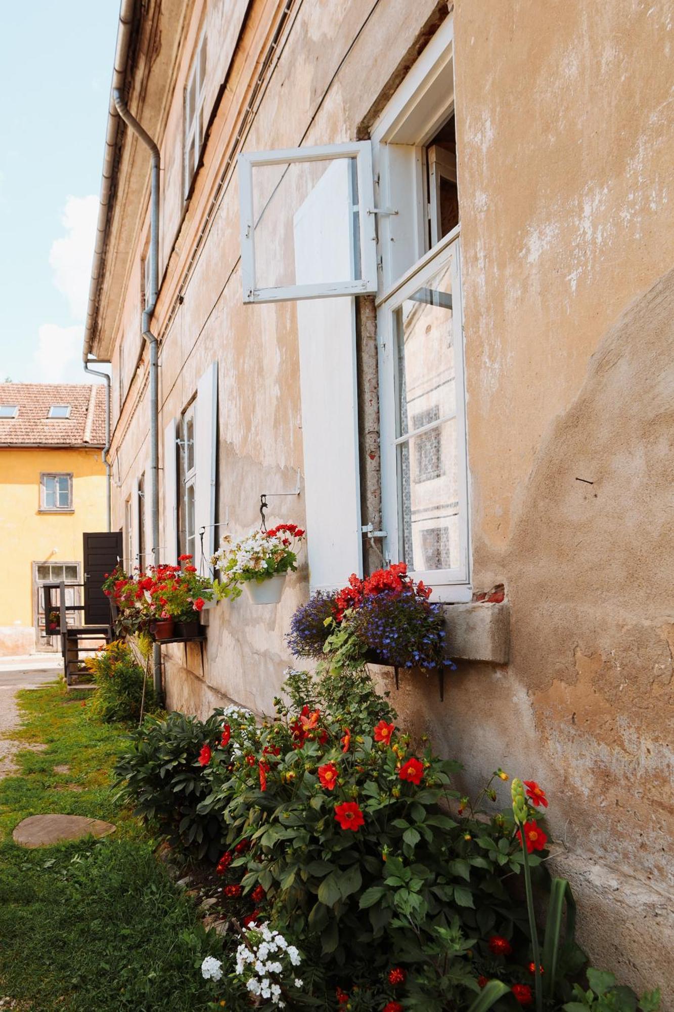 K&L Old Town Kuldiga Apartment Exterior photo